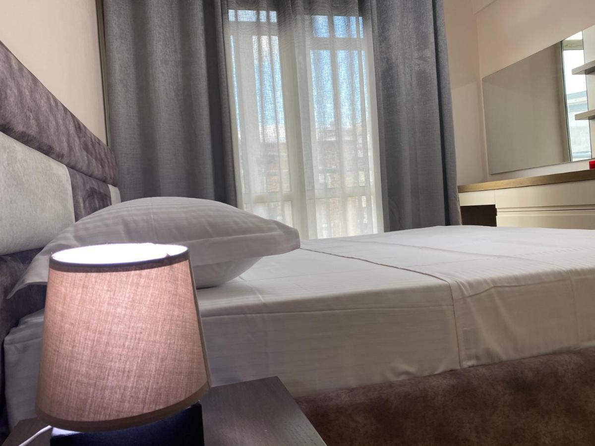 Tirana New Bazaar-Apartment 1 ภายนอก รูปภาพ